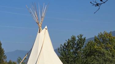 tipi blue sky